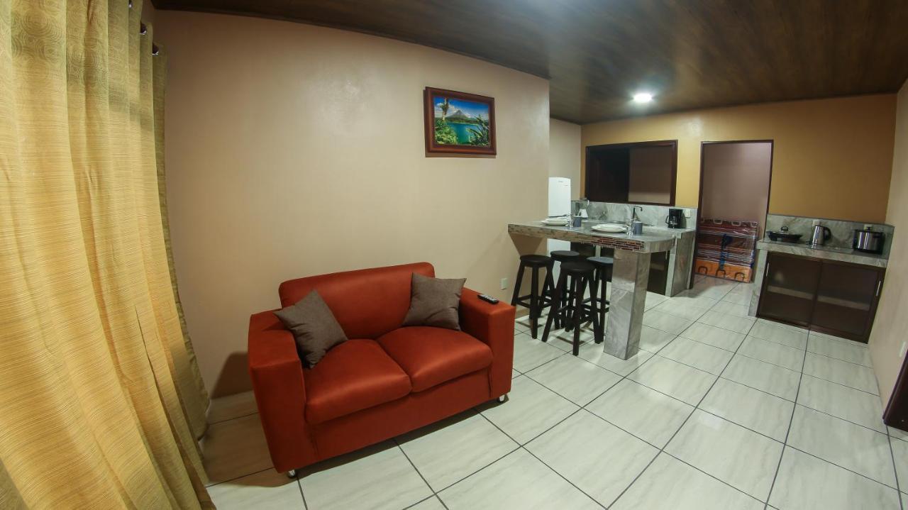 Arenal Red Apartment La Fortuna Exterior photo